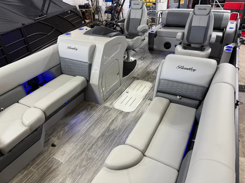 Slide: The Image of Bentley Pontoons Elite 200HP 223 Swingback Tritoon 2026 - 34