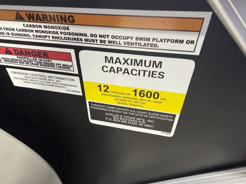 Slide: The Image of Tahoe LTZ 200HP VRB 2385 Swingback Tritoon 2026 - 16