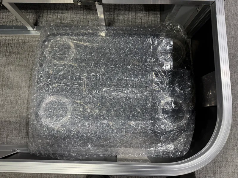 Slide: The Image of Tahoe LTZ 200HP VRB 2385 Swingback Tritoon 2026 - 25