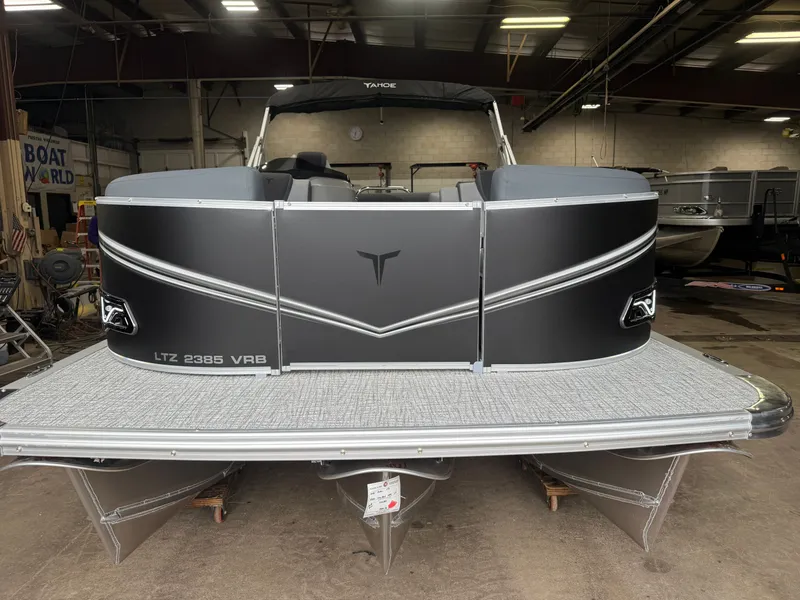 Slide: The Image of Tahoe LTZ 200HP VRB 2385 Swingback Tritoon 2026 - 40