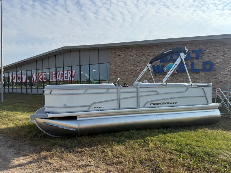 Slide: The Image of Princecraft Vectra 115HP 21 Cruise 2026 - 33
