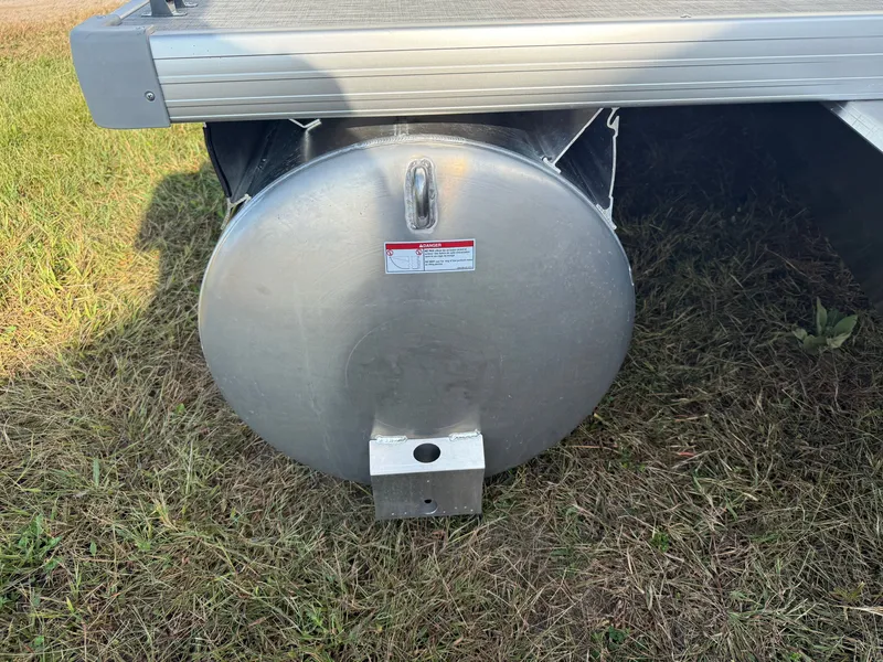 Slide: The Image of Princecraft Vectra 115HP 21 Cruise 2026 - 35