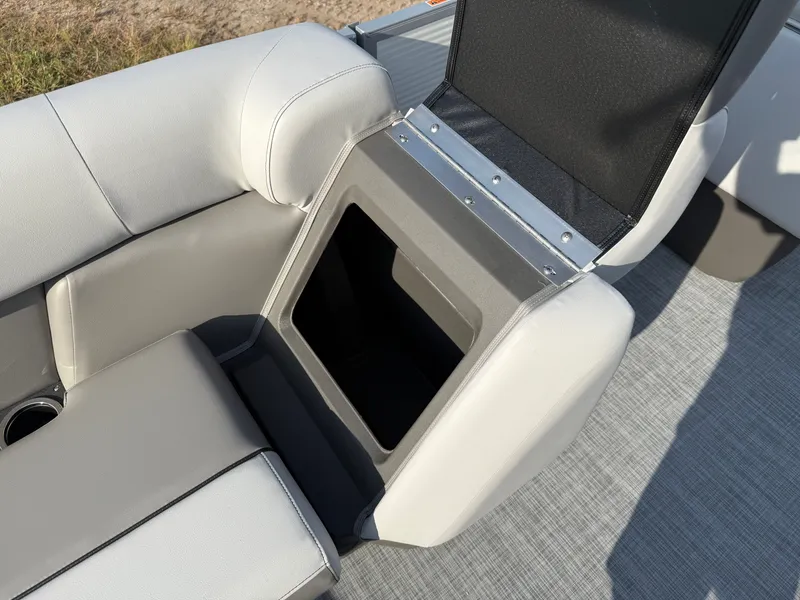 Slide: The Image of Princecraft Vectra 21 2026 - 30