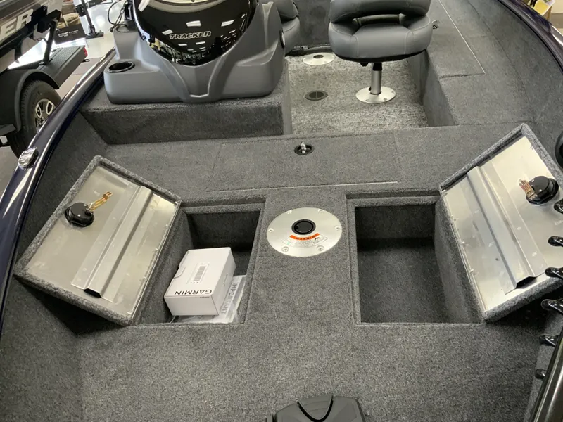 Slide: The Image of Tracker Super Guide V-16 SC 2026 - 10