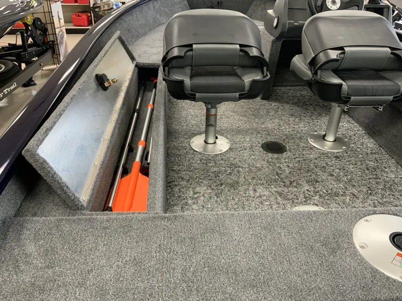 Slide: The Image of Tracker Super Guide V-16 SC 2026 - 11