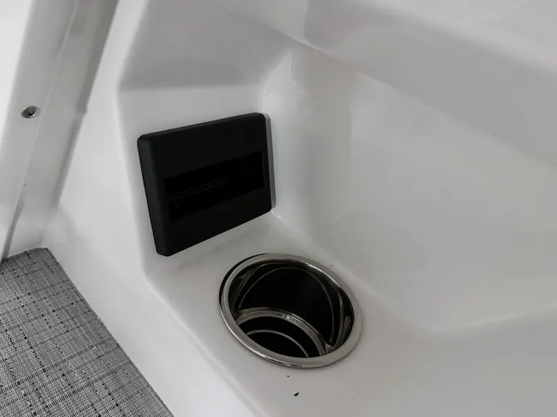 Slide: The Image of Berkshire CTS Series 22RFX CTS 2026, interior with cup holder. - 9