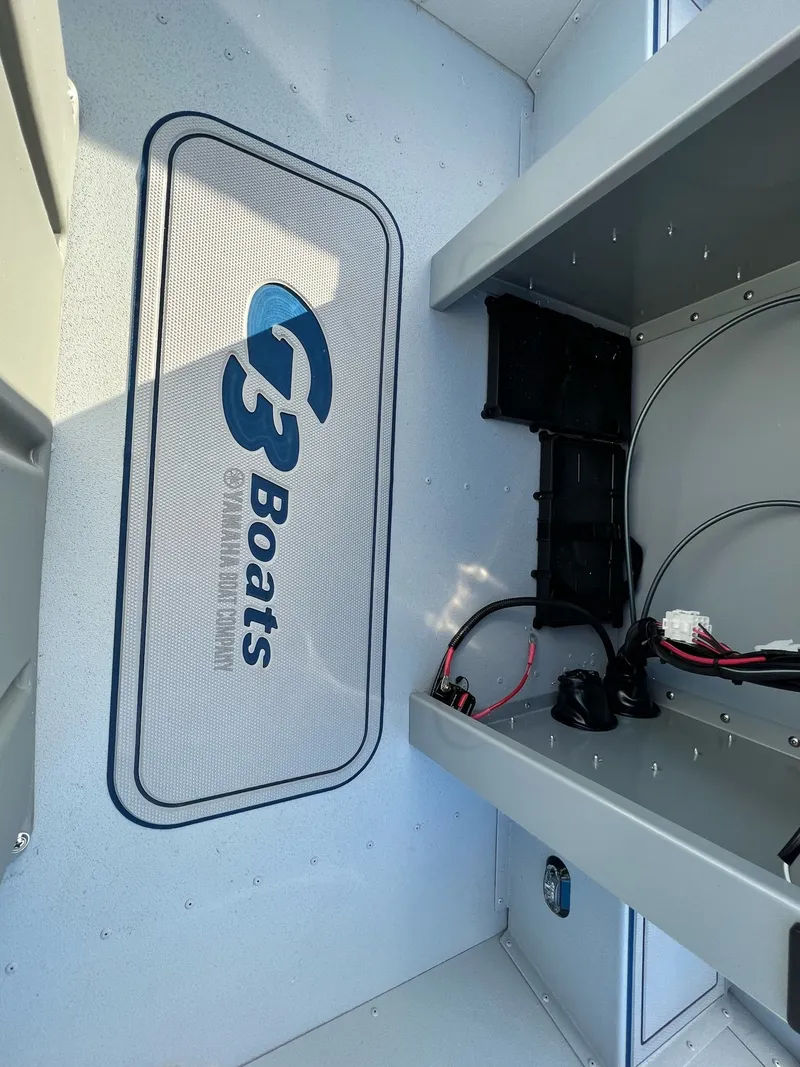 Slide: The Image of G3 Gator Tough 18 CCJ DLX 2026 - 6