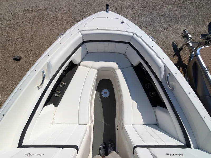 Slide: The Image of Sea Ray 270 SLX 2015 - 20
