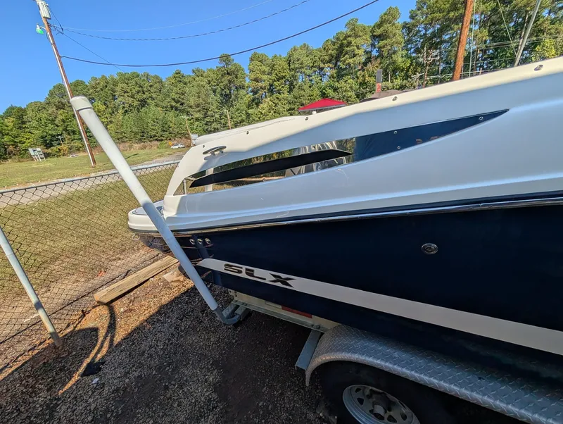 Slide: The Image of Sea Ray 270 SLX 2015 - 3