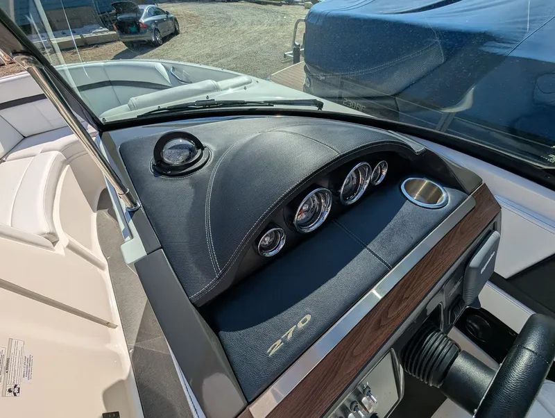 Slide: The Image of Sea Ray 270 SLX 2015 - 6