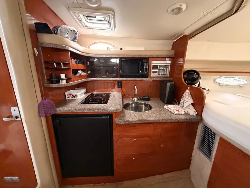 Slide: The Image of Rinker Fiesta Vee 342 2004 - 23