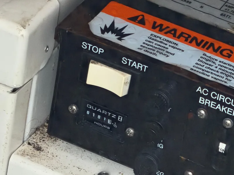 Slide: The Image of Rinker Fiesta Vee 342 2004 - 28