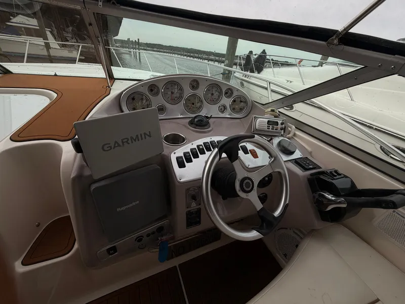 Slide: The Image of Rinker Fiesta Vee 342 2004 - 5