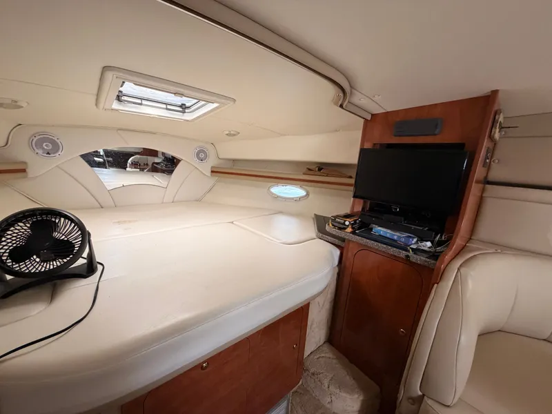 Slide: The Image of Rinker Fiesta Vee 342 2004 - 8