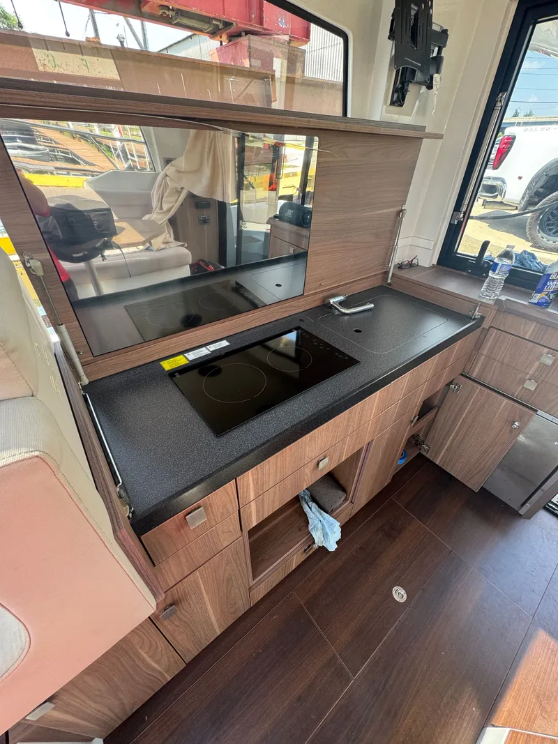 Slide: The Image of Sealine C330 2016 - 19