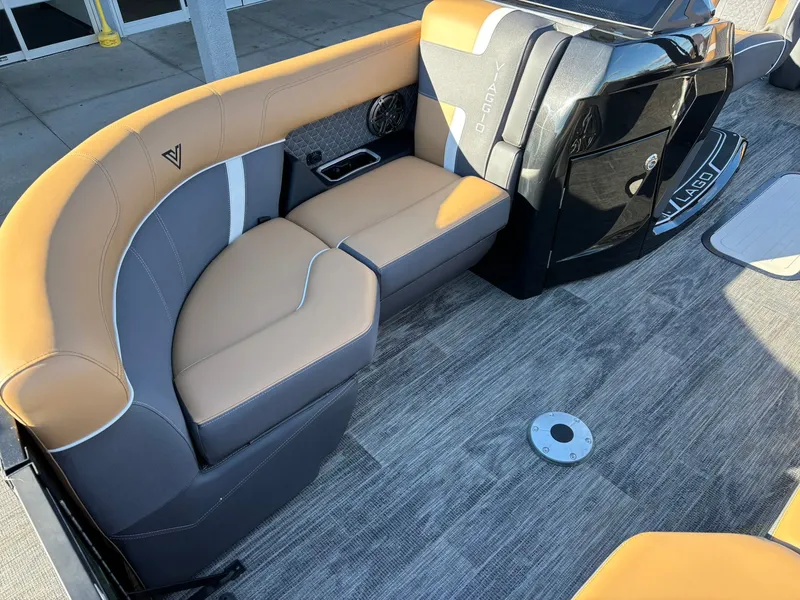 Slide: The Image of Viaggio Z22S 2026 - 10