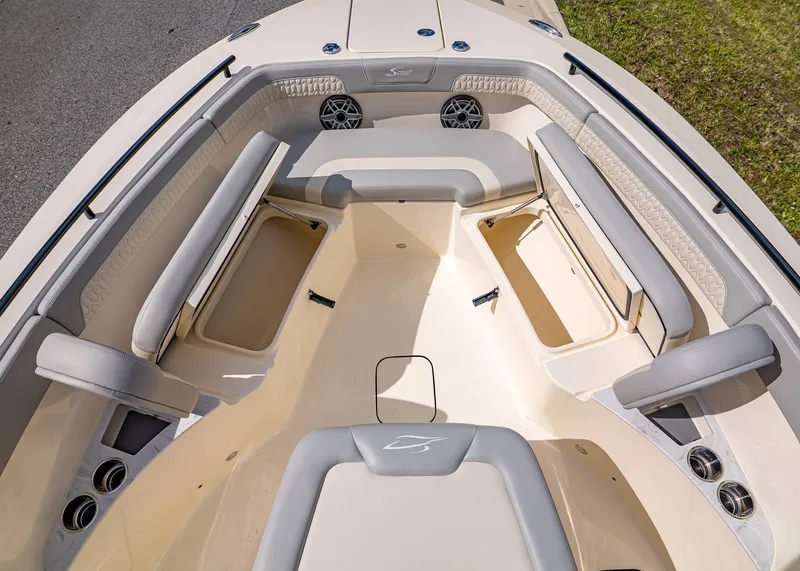 Slide: The Image of Scout 260 LXF 2026 - 29