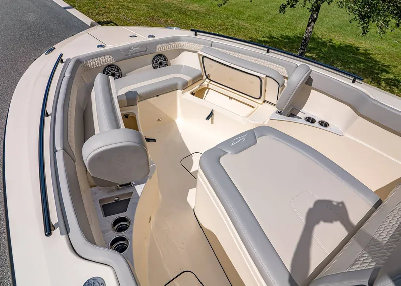 Slide: The Image of Scout 260 LXF 2026 - 30