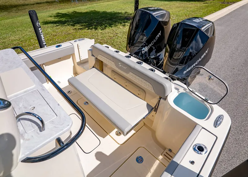 Slide: The Image of Scout 260 LXF 2026 - 7