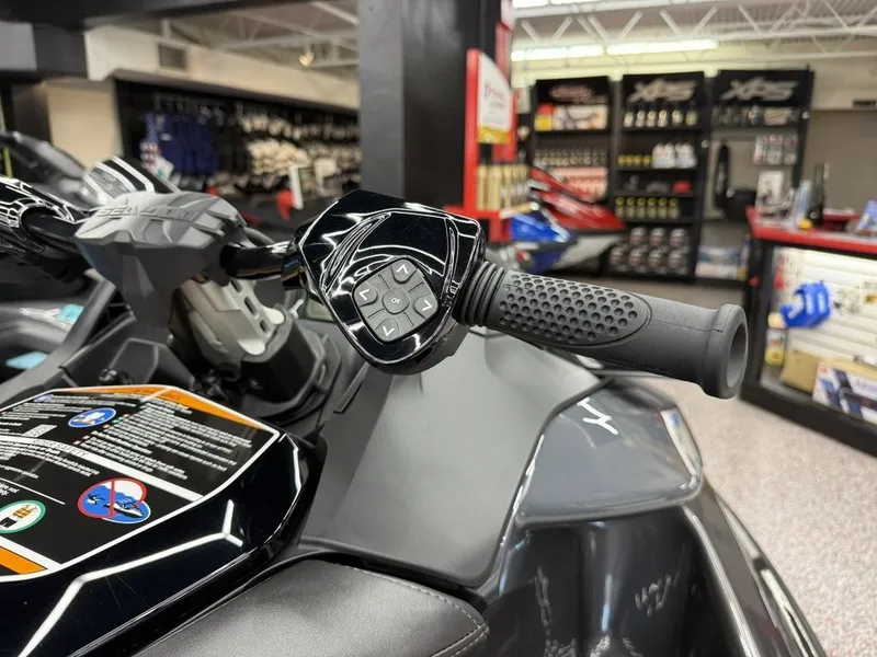 Slide: The Image of Close-up of Sea-Doo GTR™-X 300 iBR 2026 handlebar grip. - 10