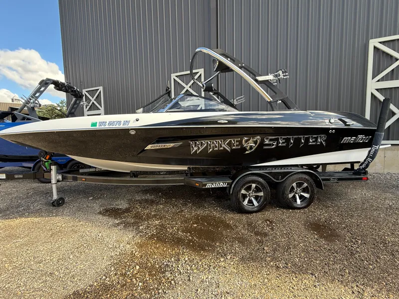 The Image of Malibu MXZ 2012 - 1