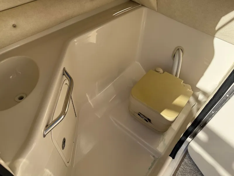 Slide: The Image of Sea Ray 240 Sundeck 2008 - 533