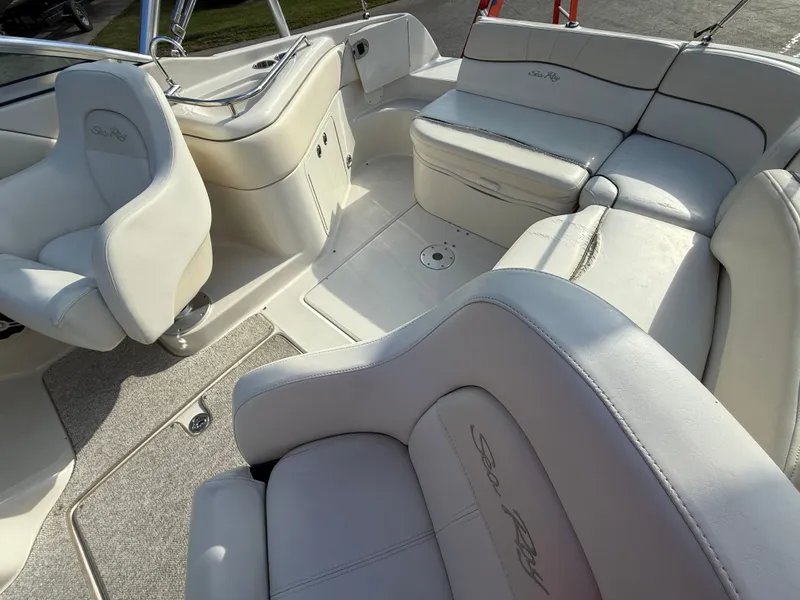 Slide: The Image of Sea Ray 240 Sundeck 2008 - 540