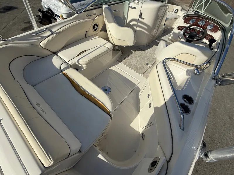Slide: The Image of Sea Ray 240 Sundeck 2008 - 645