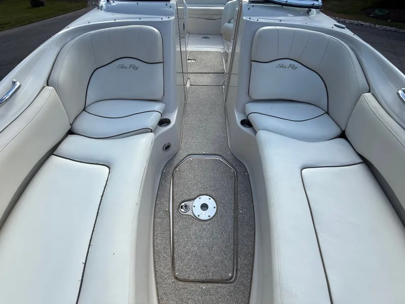 Slide: The Image of Sea Ray 240 Sundeck 2008 - 530