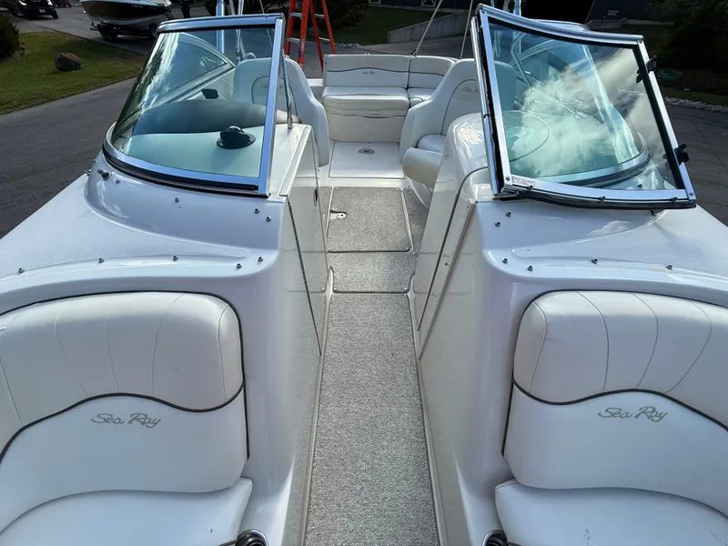 Slide: The Image of Sea Ray 240 Sundeck 2008 - 833