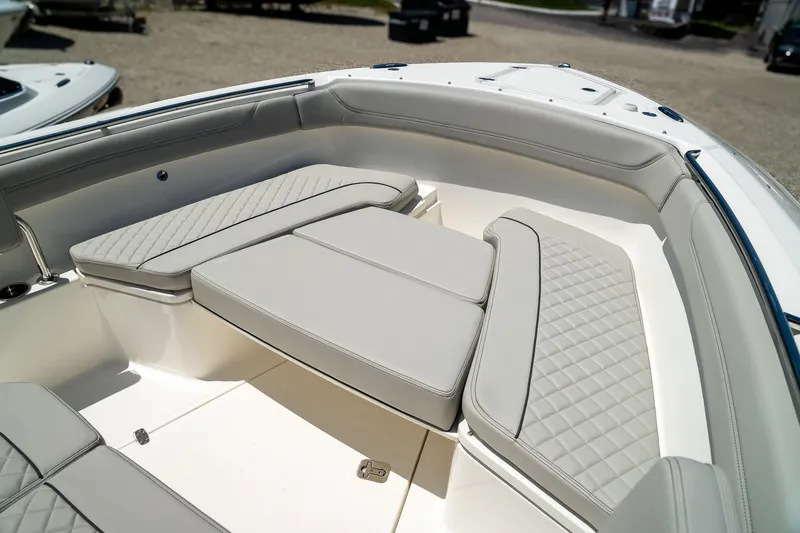 Slide: The Image of Pursuit S 288 Sport 2026 - 13