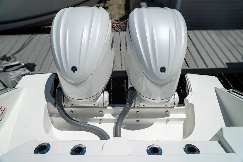 Slide: The Image of Pursuit S 288 Sport 2026 - 27