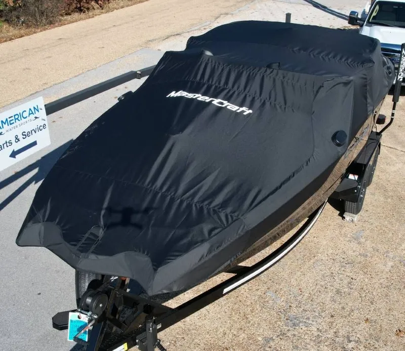 Slide: The Image of MasterCraft NXT22 2026 - 18