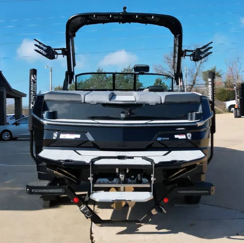 Slide: The Image of MasterCraft NXT22 2026 - 5