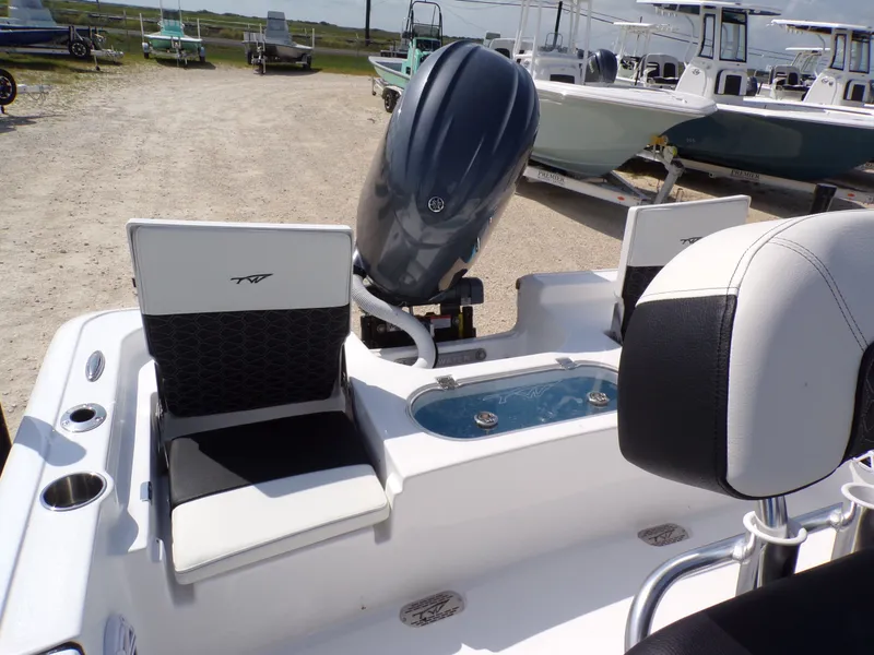 Slide: The Image of Tidewater 2110 Bay Max 2025 - 27