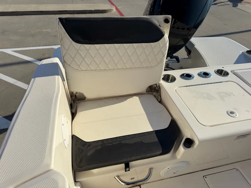 Slide: The Image of Bayliner T20 2021 - 15