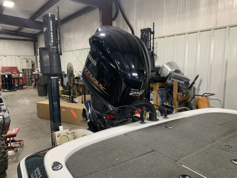 Slide: The Image of Skeeter ZX250 2016 - 2