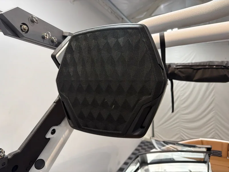 Slide: The Image of Malibu 26 LSV 2026 - 18