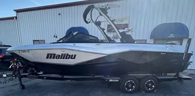 The Image of Malibu Wakesetter 25 LSV 2022 - 1