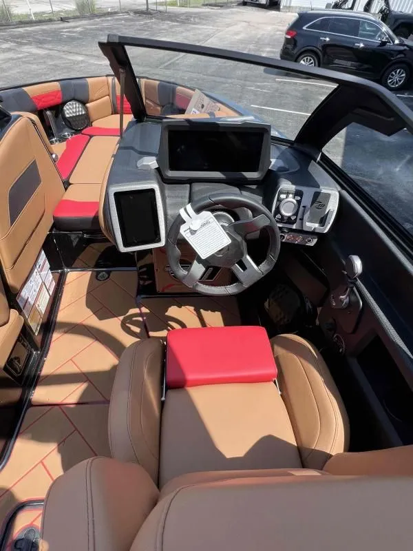 Slide: The Image of Malibu Wakesetter 25LSV 2024 - 7