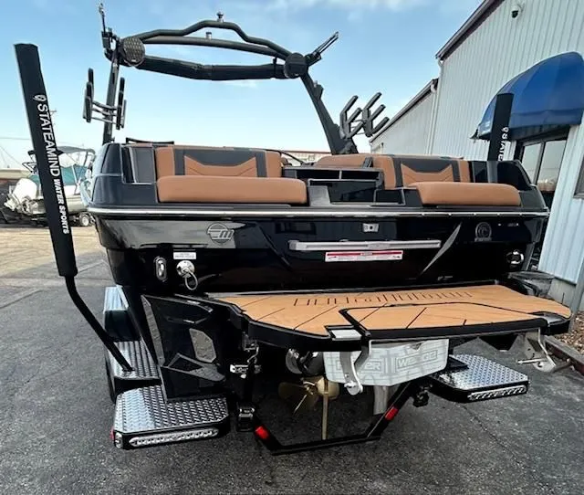 Slide: The Image of Malibu Wakesetter 23 LSV 2025 - 5