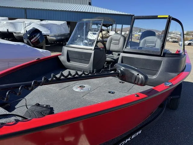 Slide: The Image of Tracker Pro Guide V-16 WT 2026 - 7