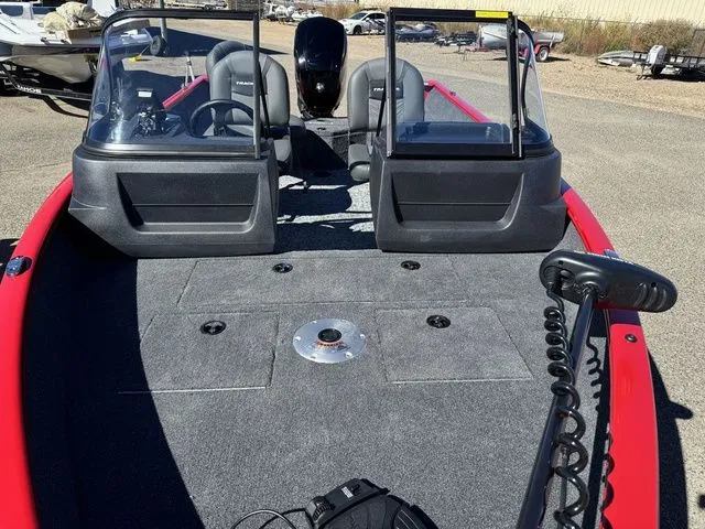 Slide: The Image of Tracker Pro Guide V-16 WT 2026 - 8