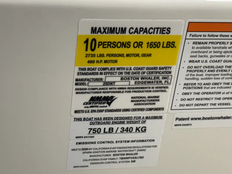 Slide: The Image of Boston Whaler 250 Dauntless 2026 - 69