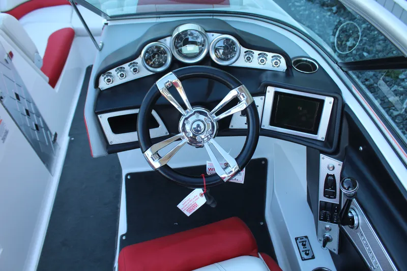 Slide: The Image of MasterCraft X25 2012 - 11