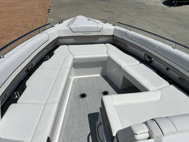 Slide: The Image of Formula 310 BR 2025 - 14