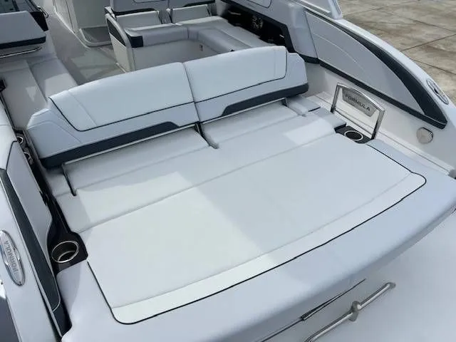 Slide: The Image of Formula Boats 330 CBR 2025 - 17