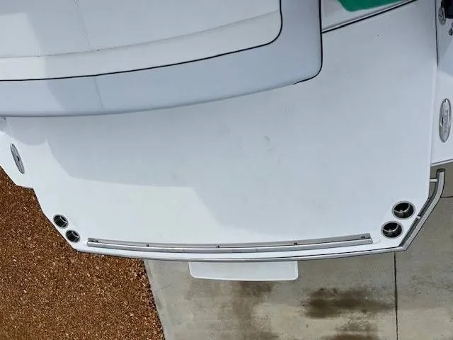 Slide: The Image of Formula Boats 330 CBR 2025 - 6