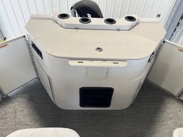 Slide: The Image of Godfrey Sweetwater 2286FISH 2025 - 6