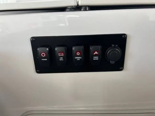 Slide: The Image of Godfrey Sweetwater 2286FISH 2025 - 9